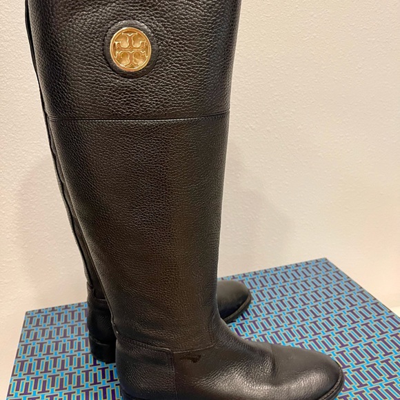 Tory Burch woman junction riding boot extended calf 8.5 - Picture 3 of 8